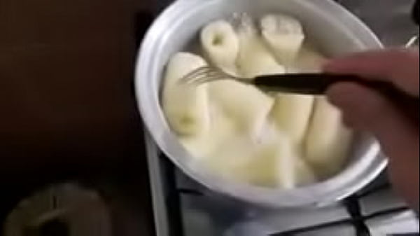 Aplicando a formula muito magica no cu da tua m&atilde;e 