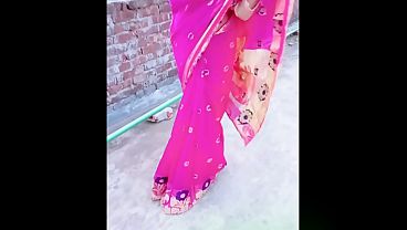 Nonton Deshi Village Vabiko Bra Panti Gift Korke Cudai Kiya.. thumbnail