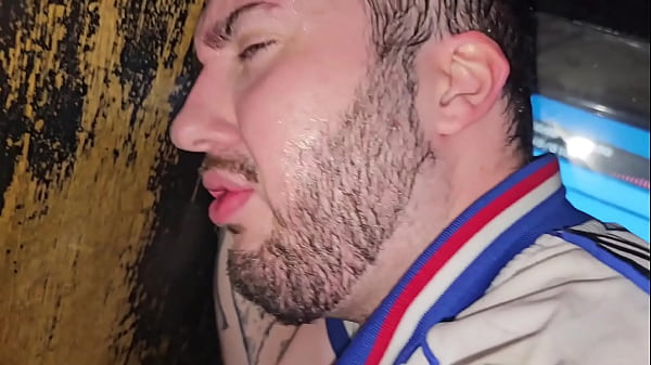 Me levaram pra cabine comeram meu cuzinho e me deram leite (COMPLETO NO RED) 