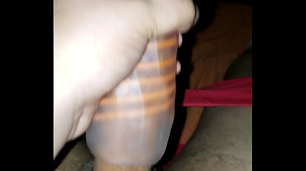 Play MP4 - Jerking off with new toy