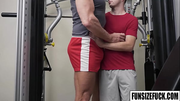 Older guy Dallas Steele cum inside Marcus Rivers hole 