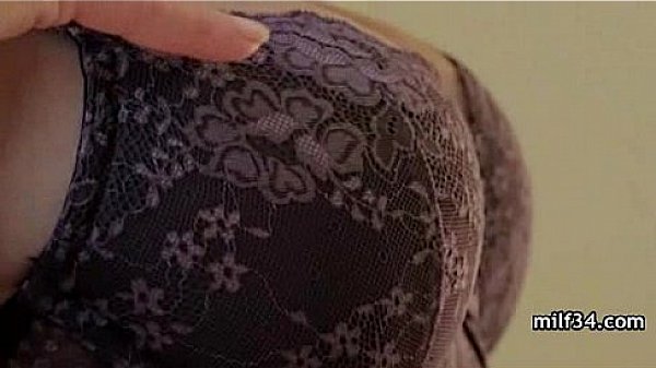 Hot cougar blows a big dick