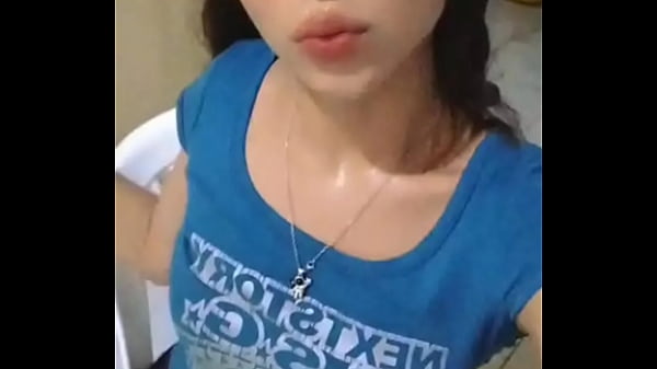 Nonton Sudando Luego De Coger Con 2 Amigos thumbnail