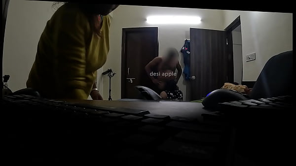 Play MP4 - wife sucking dick infront of maid