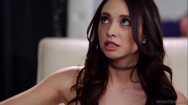 Dark Haired Beauty Quinn Wilde_Sucks and Fucks_Her Stepfather