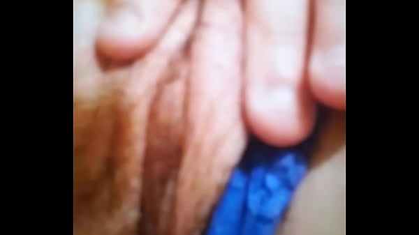 Hola buenos estaba d ymi padstro me desperto_y me dise despuerta tu madre llase fue_y mi quien esta_aqui guauu que boy biendo al negrote queemocion