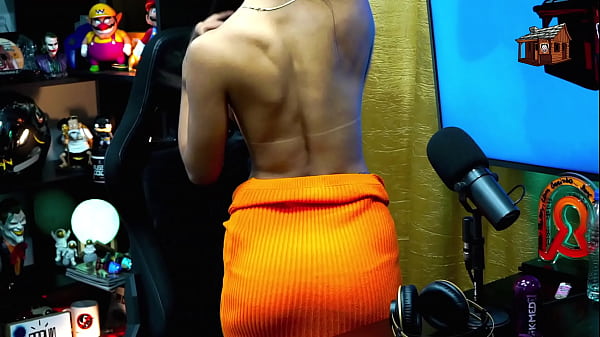 Play MP4 - A Morena ficou totalmente nua no Podcast que corp&atilde;o&comma; o apresentador ficou com tes&atilde;o&excl; - Didy Reis - Podcast P&aacute;pum no Barraco&excl; Completo no Sheer RED