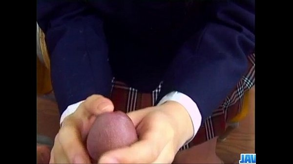 Play MP4 - Nana Kurosaki makes magic with her hairy pussy