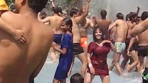 pool party 