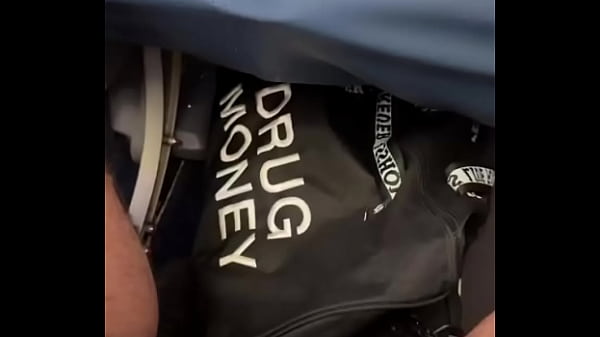 Nonton Flying With This Bag Is Always A Bold Choice thumbnail