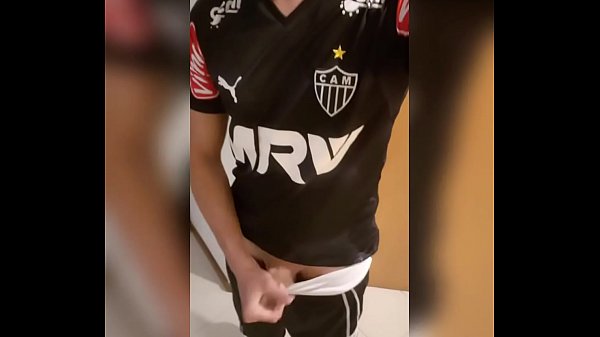 Play MP4 - Jogador Gato atleticano punhetando
