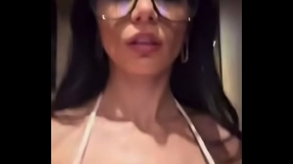 Nonton Not Badly Preserved, The Diva thumbnail