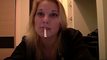 Nonton Luba Love Amateur Blonde Smokes & Teases Webcam Fans Sfw thumbnail