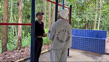 Fodendo gostoso com o personal no parque 