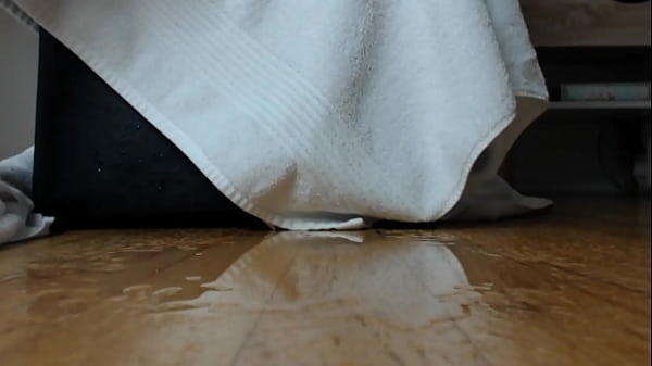 kari ann_floods her room