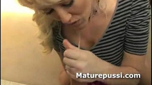 Naughty MILF Cougar 