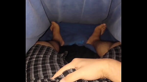 Play MP4 - Me despierto con ganas de jugar con mi verga