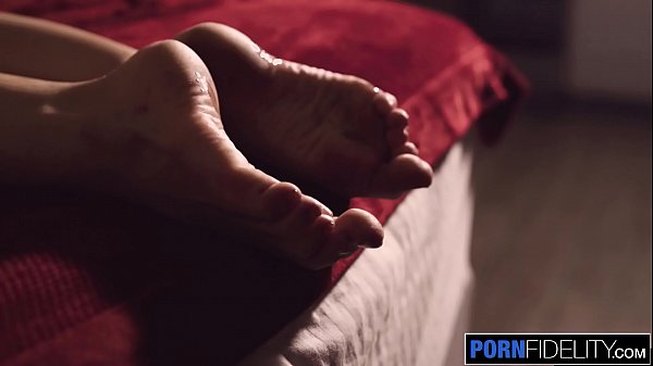 Play MP4 - PORNFIDELITY Lilly Ford Let's Him Cum Inside Her Pussy