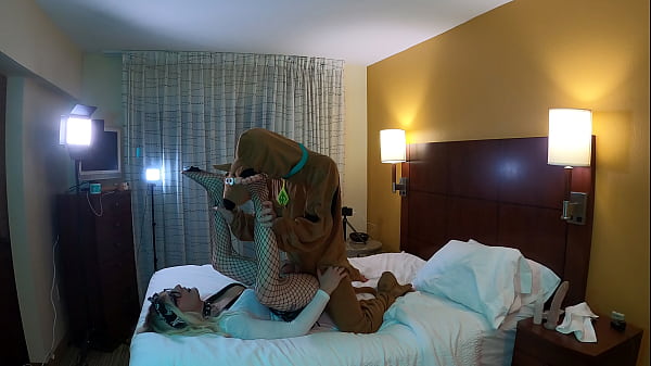 Play MP4 - Scooby Doo Fucks Hot Blonde TS