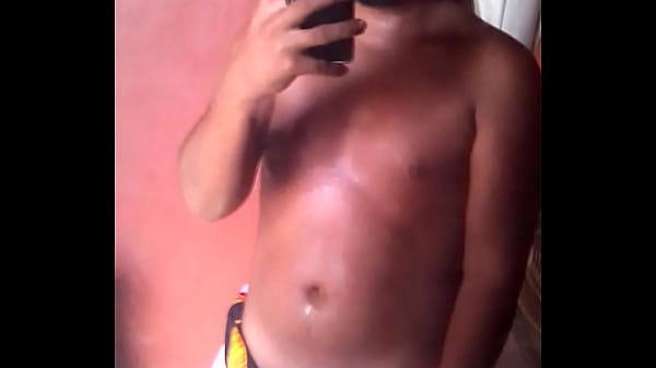 Play MP4 - Aqu&iacute; solo acariciandome en casa despu&eacute;s del ba&ntilde;o