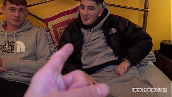 10/10 Stunning Brit Lads - Truly Flawless! thumbnail