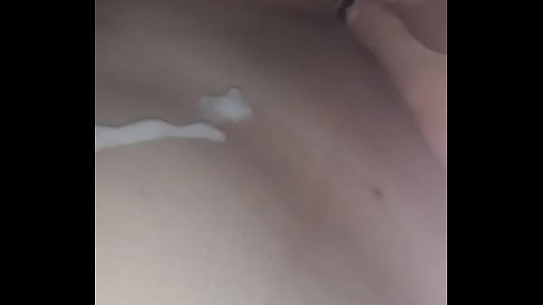 Pau pequeno punheta e unha pintada