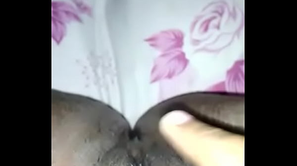 Se mete el desodorante