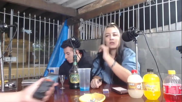 Camila Prado Musa Do Privacy Falando Muita Sacanagem E Putaria No Incancelaveis Podrecast thumbnail