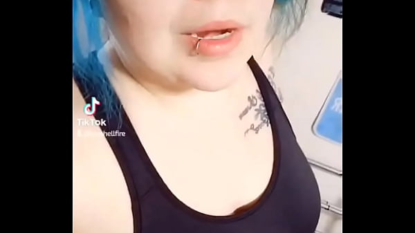 Nonton Y'all Know I've Been Working For A Long Time To Try To Lose Belly Fat Hope Y The Infinity Hoop Works! thumbnail