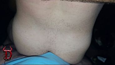 Cabine Apertada: Fodendo Dois Machos Dotados At&eacute; Gozar Na Cara - Parte 01 thumbnail