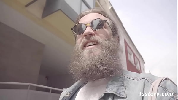 Play MP4 - Lustery Submission &num;560&colon; Annika & Johnny - Ready For Their Closeup