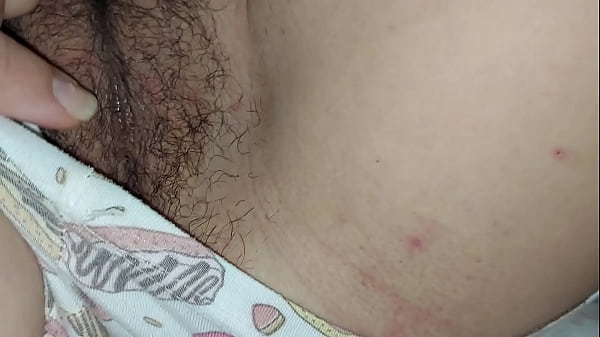 El Co&ntilde;o Peludo De La Esposa India thumbnail