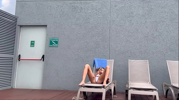 Nonton I Recorded My Famous Influencer Roommate Sunbathing In Brasilin Thong Here In Medelin thumbnail