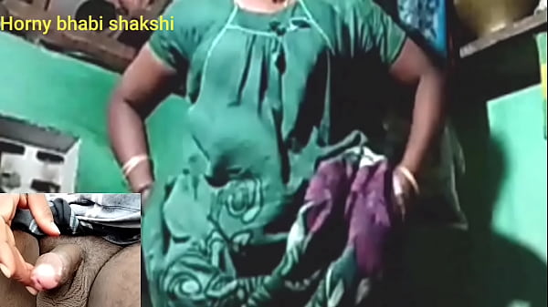 Play MP4 - Seminude boobs navel show on whatsapp call with bestie BF