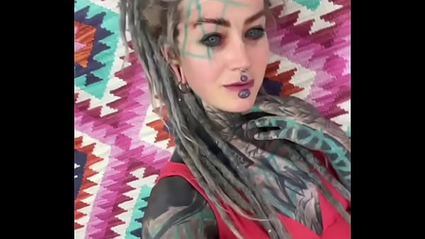 Sending a smile and a wink your way lovely people what&rsquo;s something that always brightens your day #smileandwi 