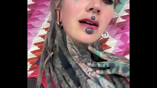 Sending a smile and a wink your way lovely people what&rsquo;s something that always brightens your day #smileandwi 