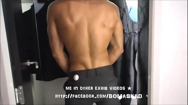 Play MP4 - Young boys piss