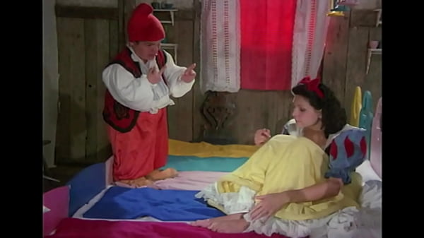 Play MP4 - THE Snow White - MOVIE