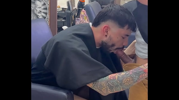 Ap&oacute;s Finalizar O Corte, Dei O Presente Que Ele Tanto Queria. thumbnail