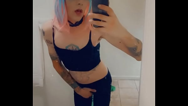 Hot Cosplayer Wants To Get Fucked thumbnail