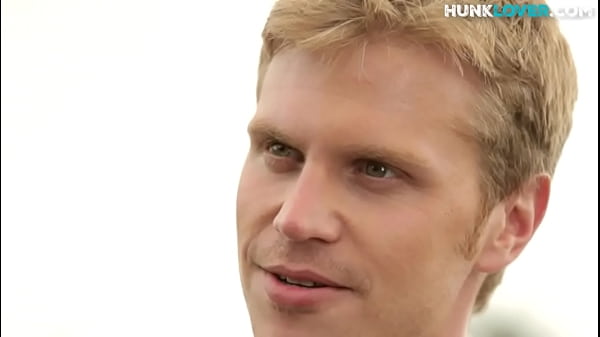 Inked gym athlete having fun with his cock until cumshot 