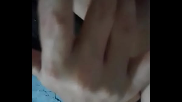 Putinha Thati batendo siririca2 