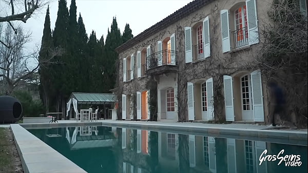 Nonton Ashley Et Elisa, Deux Belle Blondes, Se Mangent La Chatte Sauvagement thumbnail