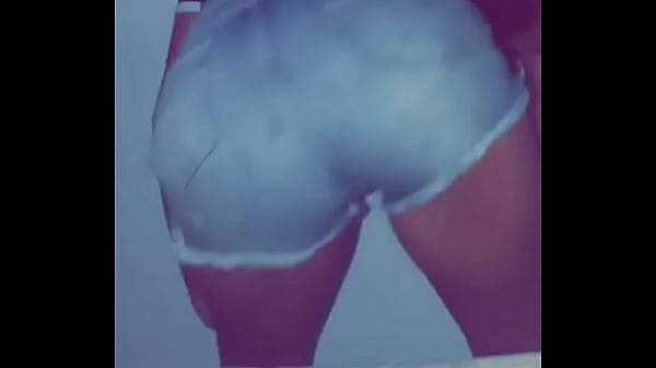 de 18 anos rebolando o cu em frente ao das c&acirc_meras brasileira