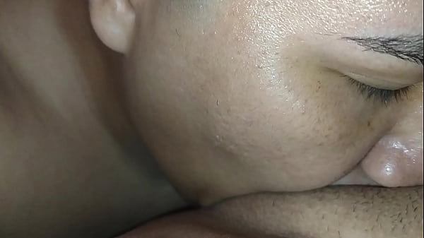 My cuckold show me his beautiful eyes while cleaning up my pussy from fucking with other men