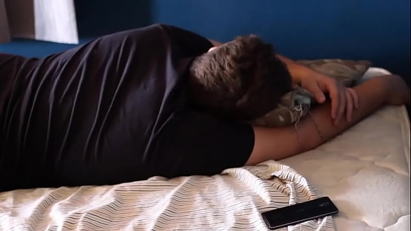 Nonton Somos Nadie Episodio #1: El Caf&eacute;, La Creencia, La Polaca Y La M13rd@ thumbnail