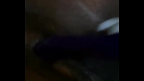 Black girl fucking her pussy 