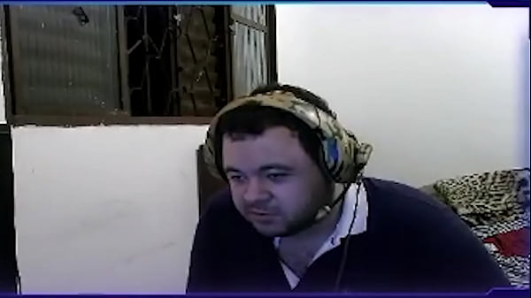 Jeronimo Destruindo a propria pica no porno