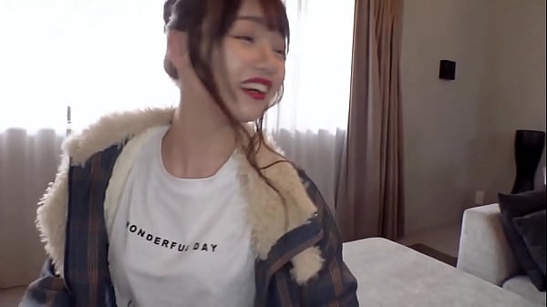 Play MP4 - 透明感のある白肌！プリプリ美尻！ちょうど良い大きさの美乳！強烈なアクメを何度も繰り返すもピストンは止めない快楽地獄！Part1