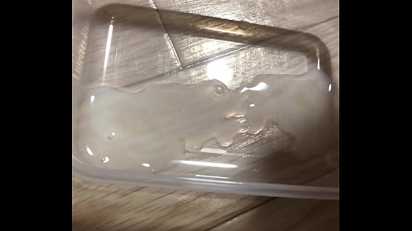 Play MP4 - 容器に射精